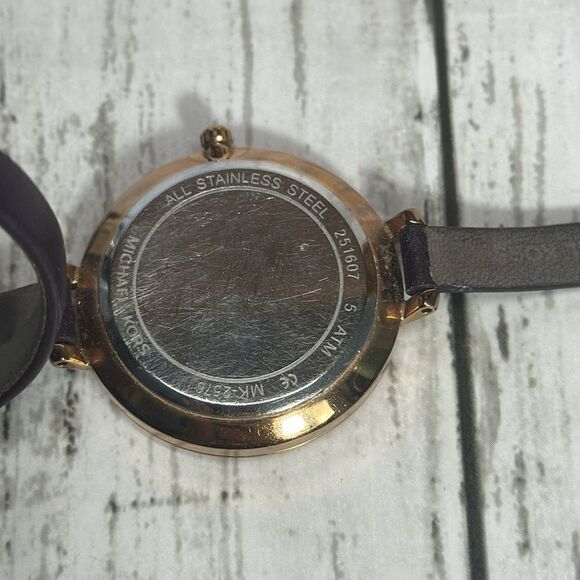 Michael Kors Women’s Slim Runway Double Wrap Leather Watch, Women’s Leather - Picture 3 of 9